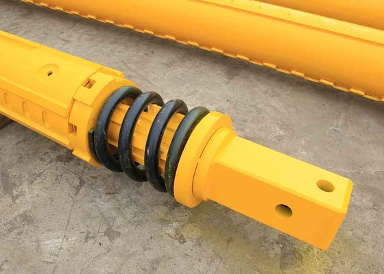 장비 회전식 건조물의 지주를 꿰뚫는 재단 기계 예비품은 마찰과 상호록킹 4 각추관 칼럼 드릴 파이프를 조작합니다